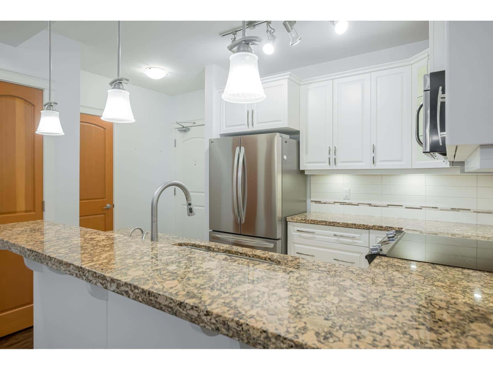 165 8258 207A STREET — Langley - Photo 2 of 40