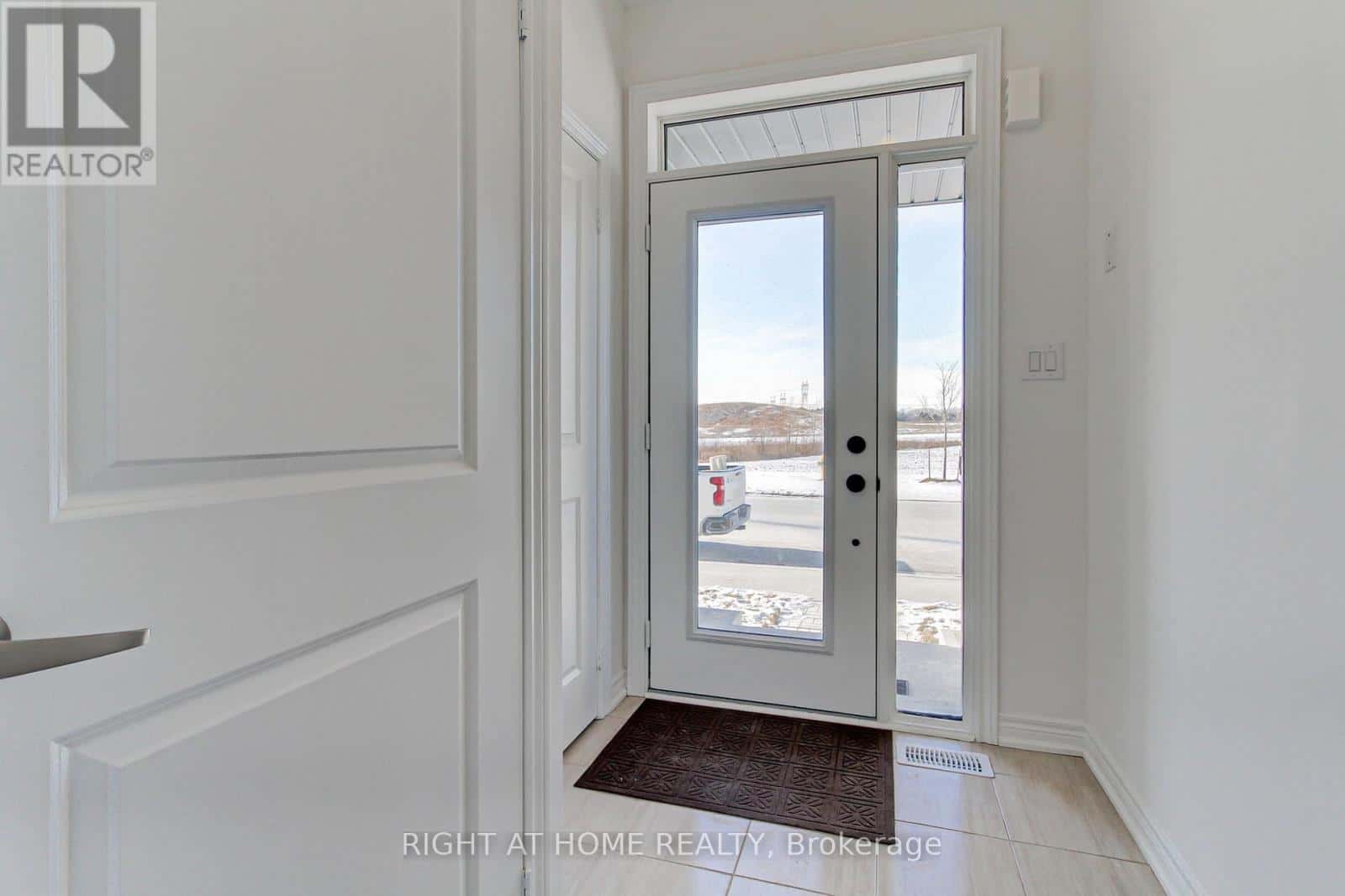 Vaughan (Kleinburg) — Vaughan (Kleinburg) - Photo 3 of 45