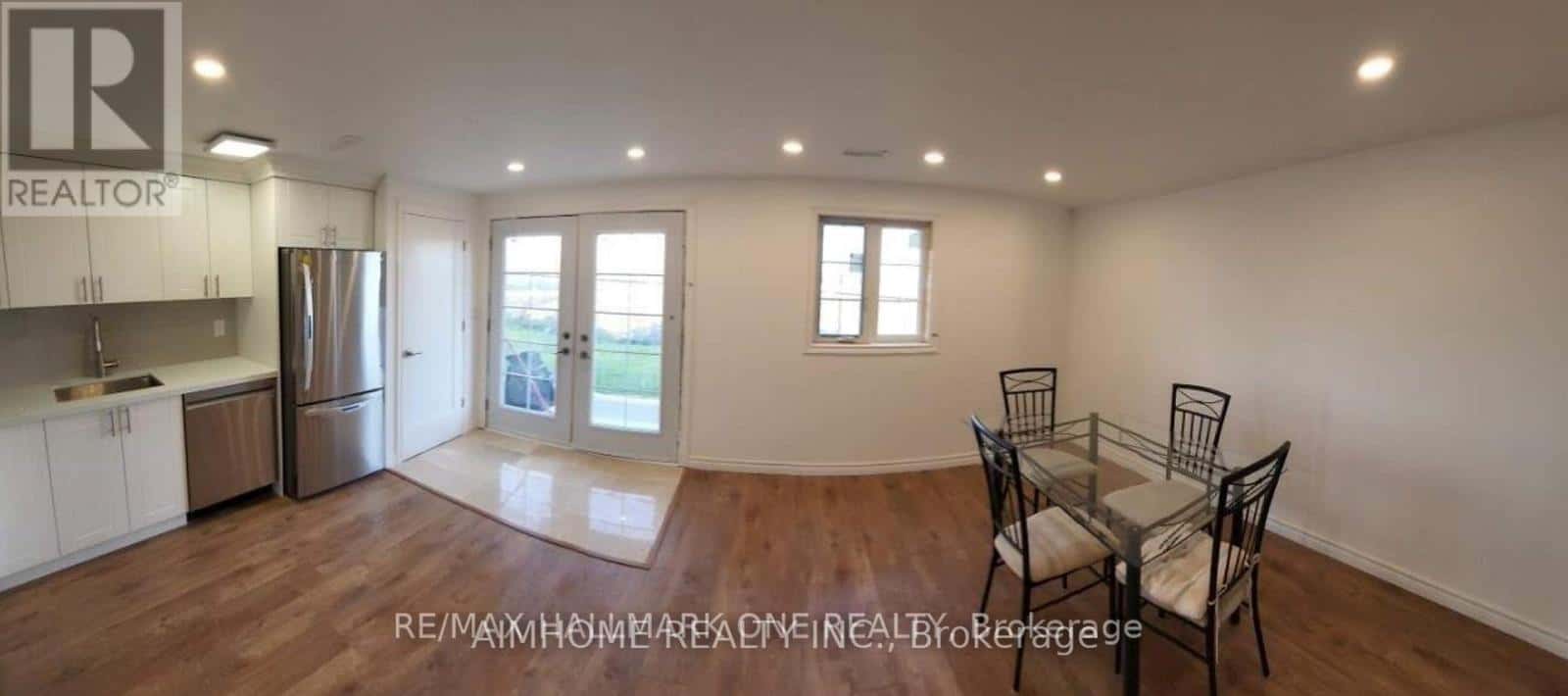 18 FRANK KELLY DRIVE — East Gwillimbury (Holland Landing) - Photo 2 of 14