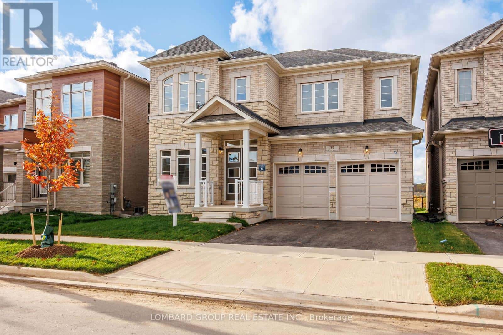 37 NORTH PARK BOULEVARD — Oakville (GO Glenorchy) - Photo 2 of 29