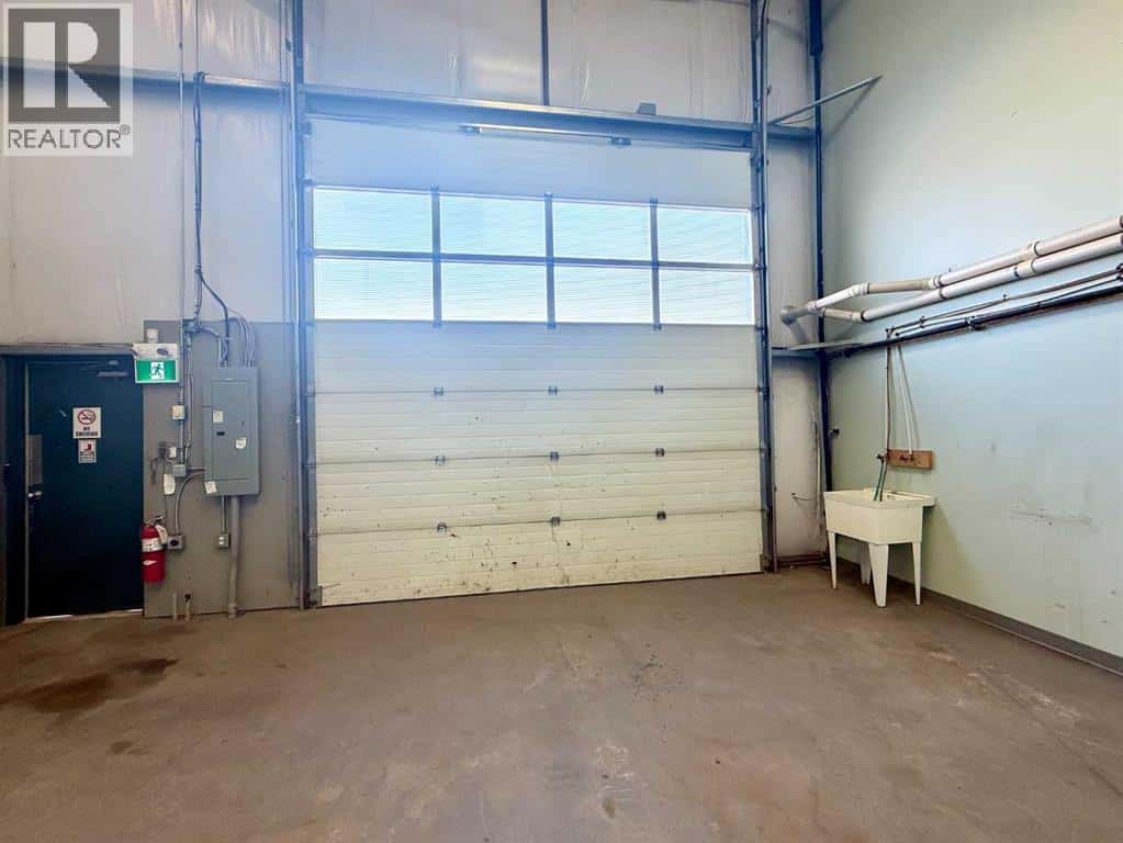 Red Deer — Red Deer - Photo 5 of 30