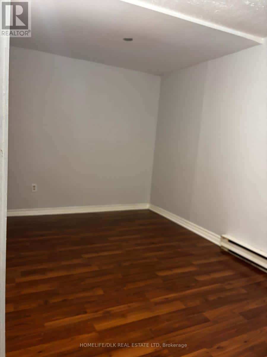 Brockville — Brockville - Photo 3 of 9