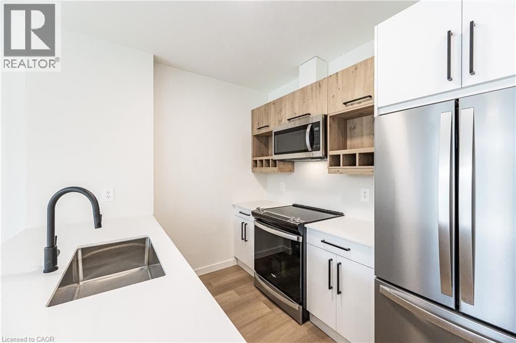 24 UNION Street E Unit# 304 — Waterloo - Main photo