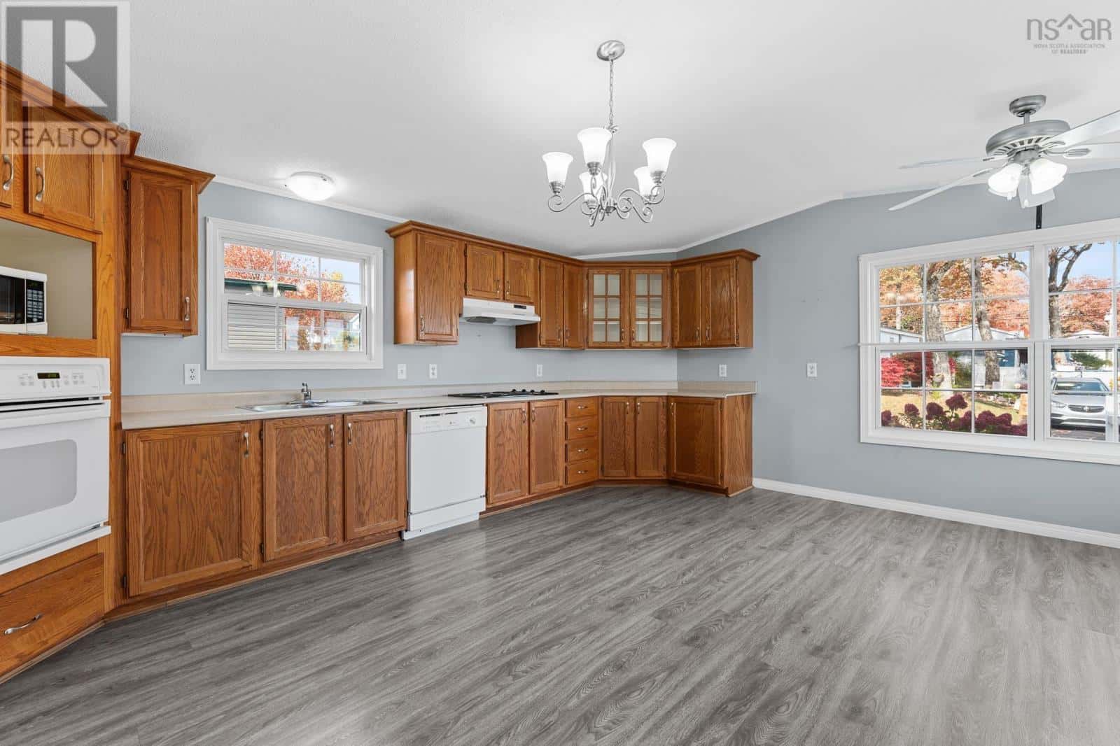 13 Eighth Street — Lucasville, Nova Scotia - Photo 4 of 40