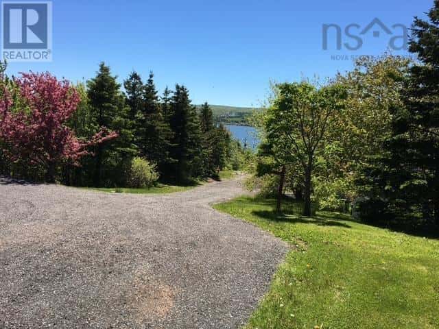 39 Davis Drive — Port Hastings, Nova Scotia - Photo 2 of 45