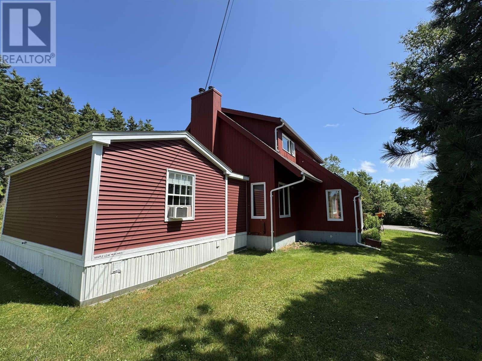 39 Davis Drive — Port Hastings, Nova Scotia - Photo 3 of 45