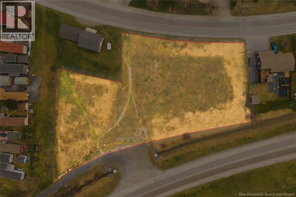 837 Canada Road — Edmundston, New Brunswick - Photo 2 of 12