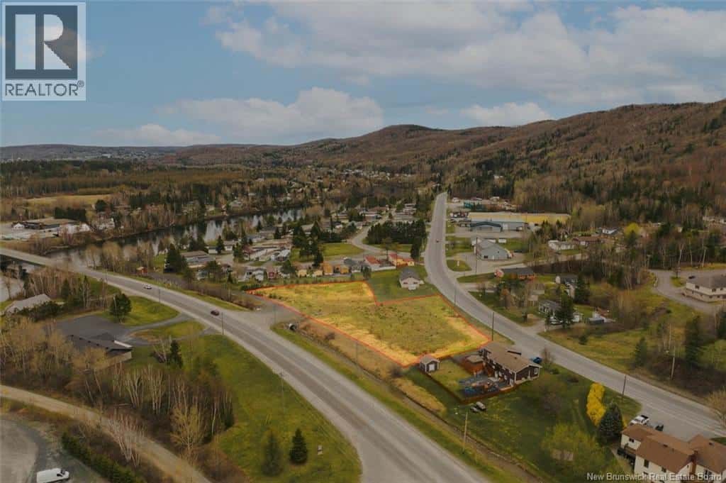 837 Canada Road — Edmundston, New Brunswick - Photo 5 of 12