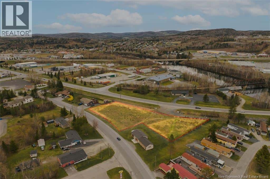 837 Canada Road — Edmundston, New Brunswick - Photo 3 of 12