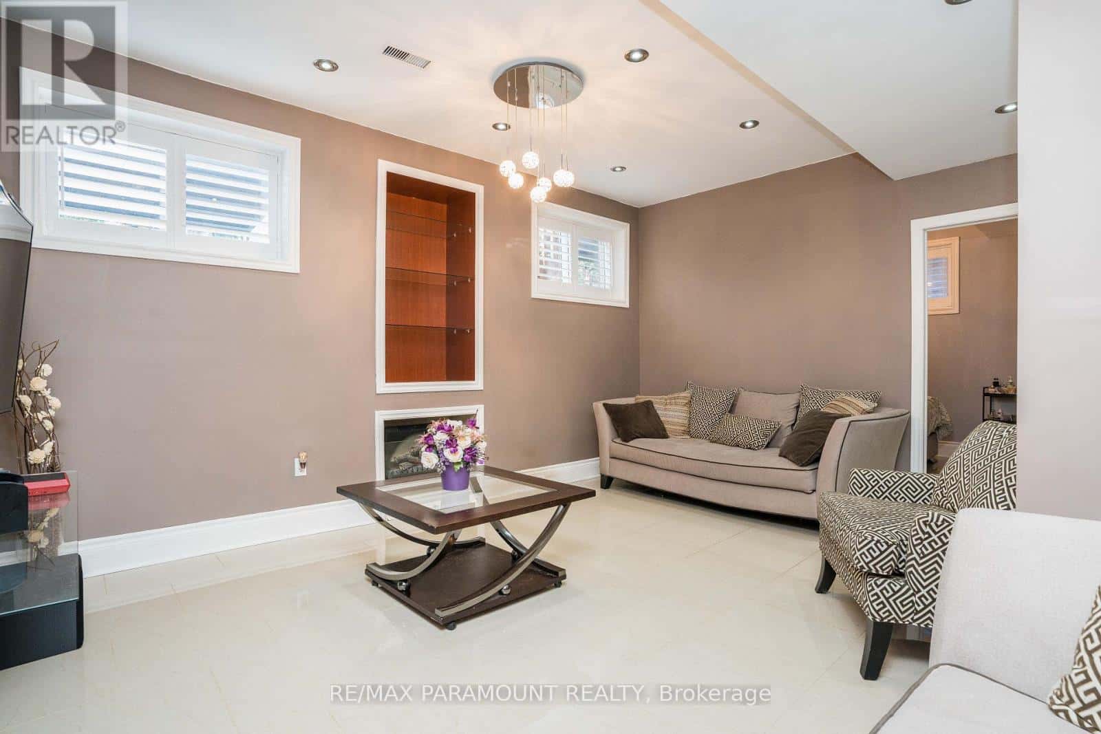 19 RIVER ROCK CRESCENT — Brampton (Fletcher's Meadow) - Photo 2 of 50