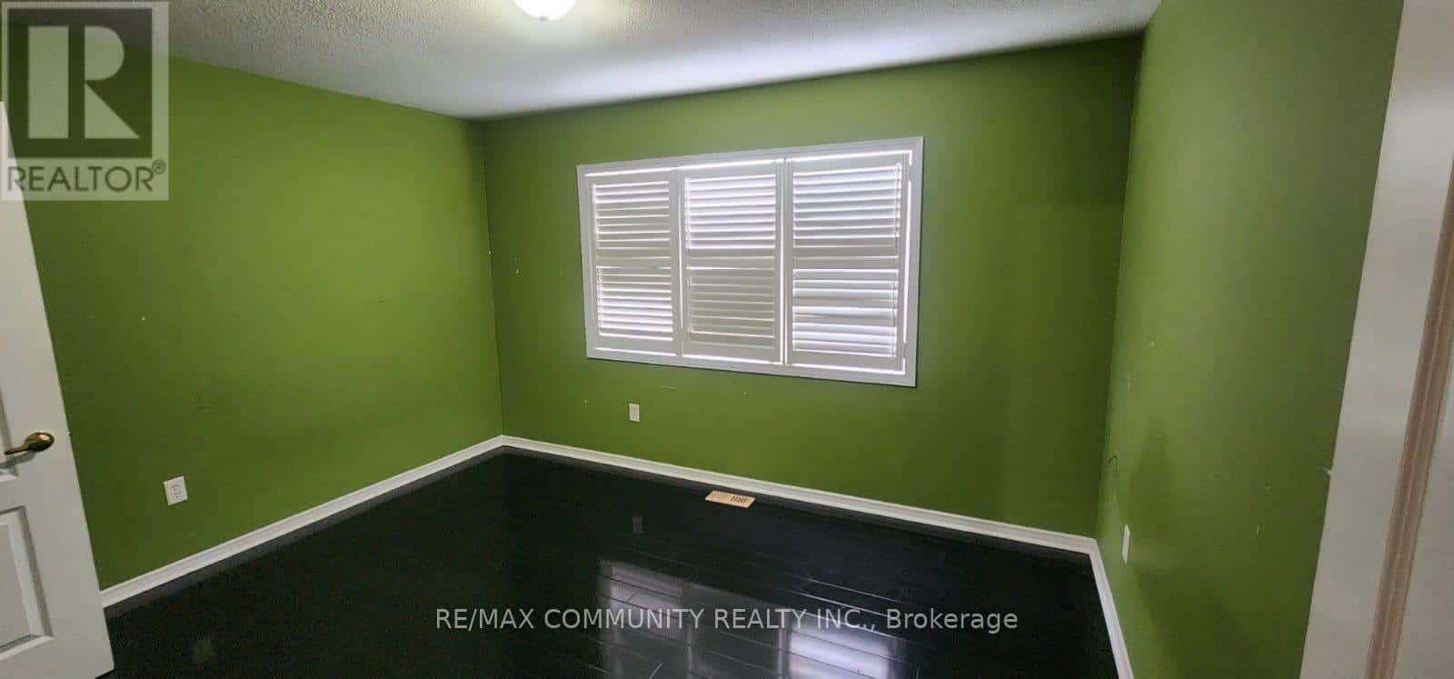 Toronto (Rouge) — Toronto (Rouge) - Photo 2 of 8