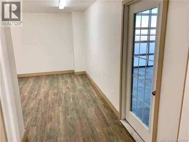 Rural Red Deer County — Rural Red Deer County - Photo 2 of 14