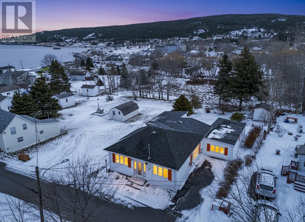 5 Butt's Avenue — Carbonear, Newfoundland & Labrador - Main photo
