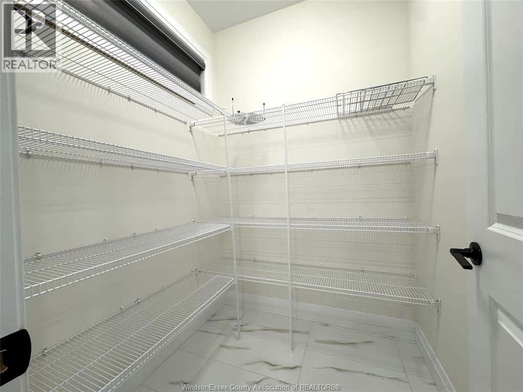 Lakeshore — Lakeshore - Photo 4 of 38