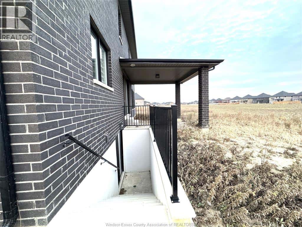 Lakeshore — Lakeshore - Photo 5 of 38