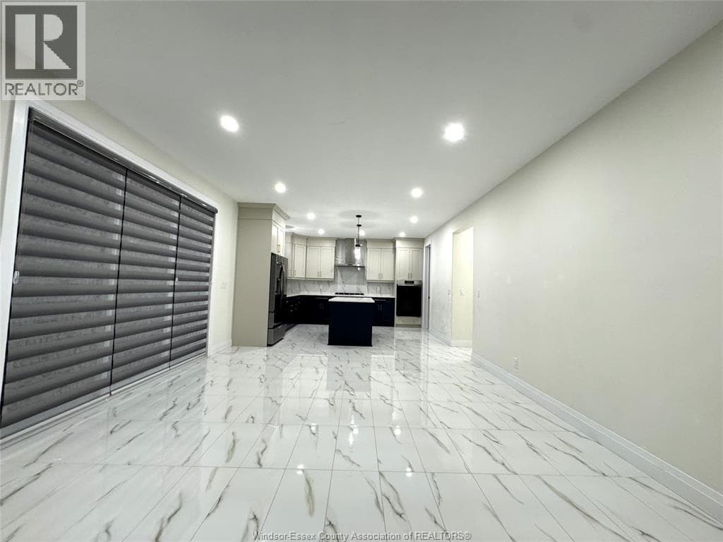 Lakeshore — Lakeshore - Main photo