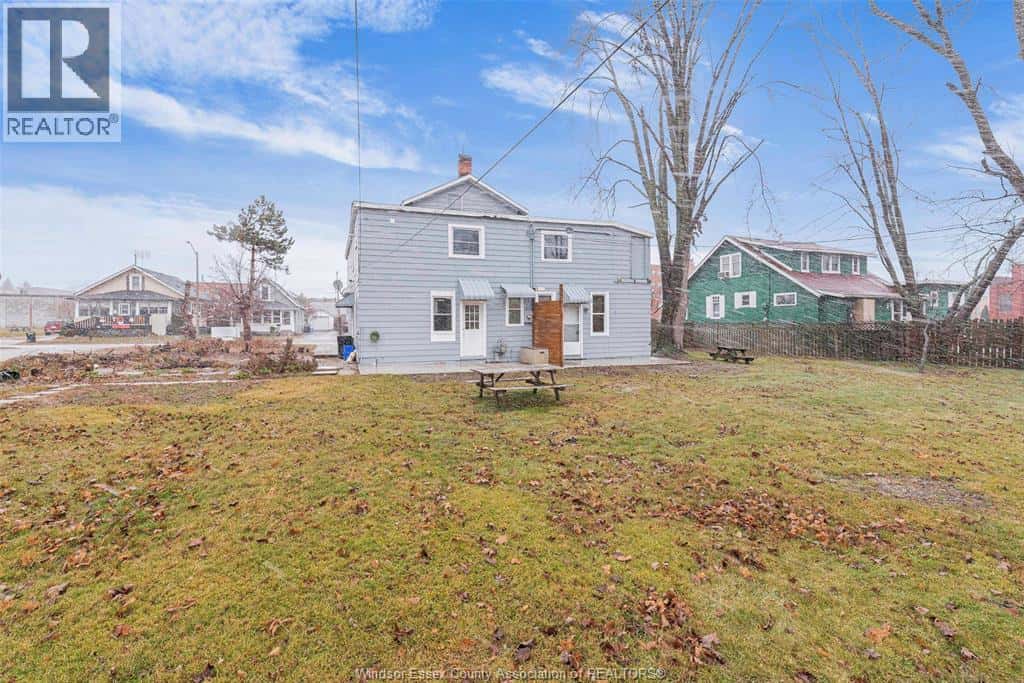 21 PEARL STREET West Unit# 3 — Kingsville - Photo 4 of 14