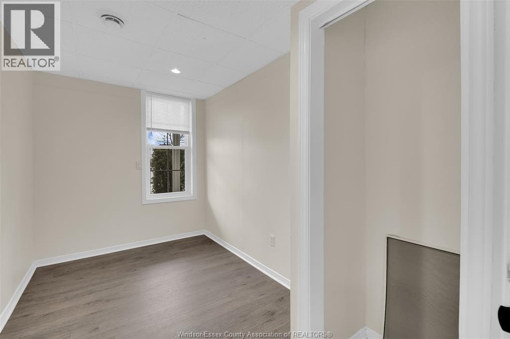 21 PEARL STREET West Unit# 3 — Kingsville - Main photo