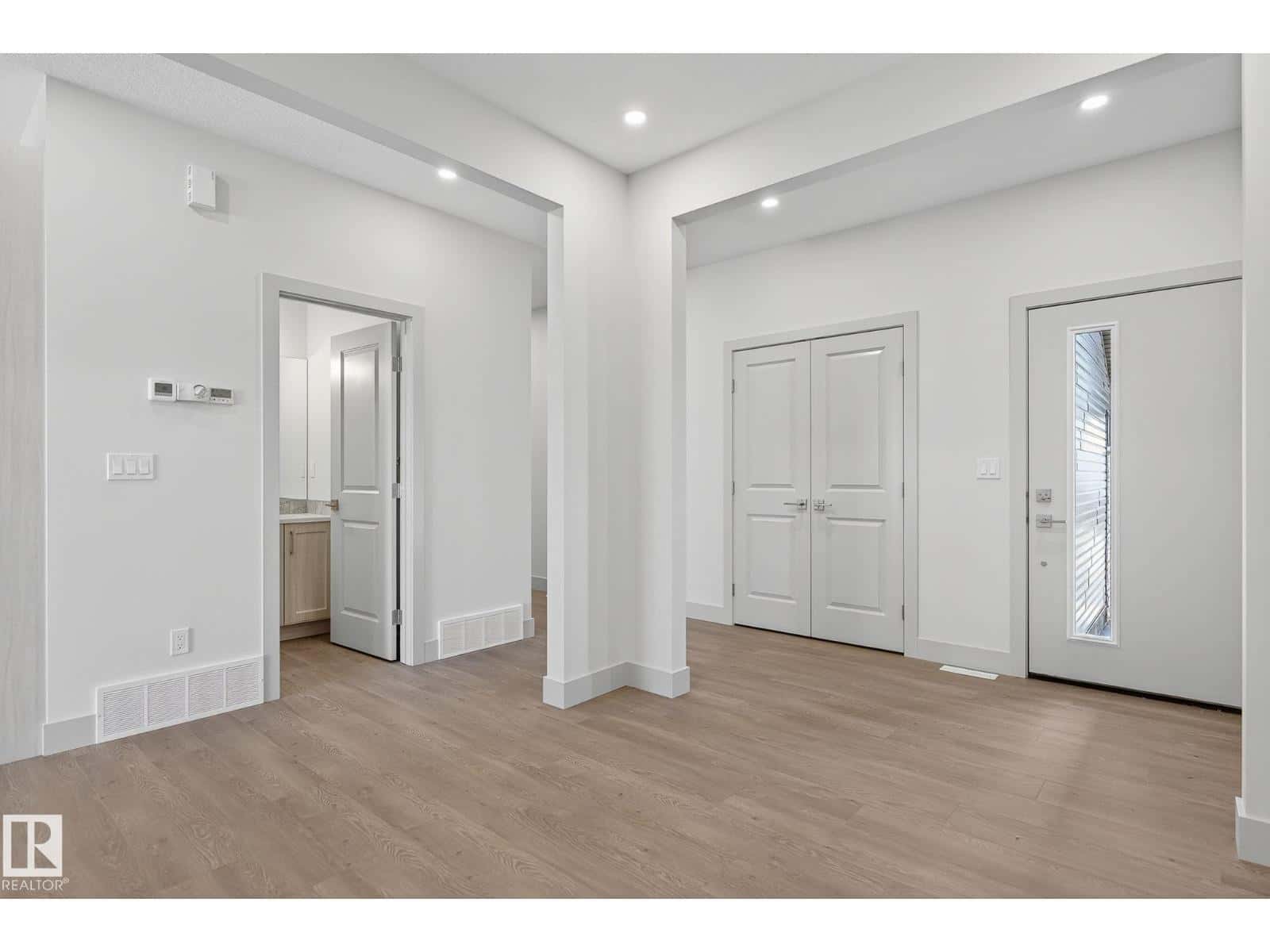 Calmar — Calmar - Photo 3 of 58