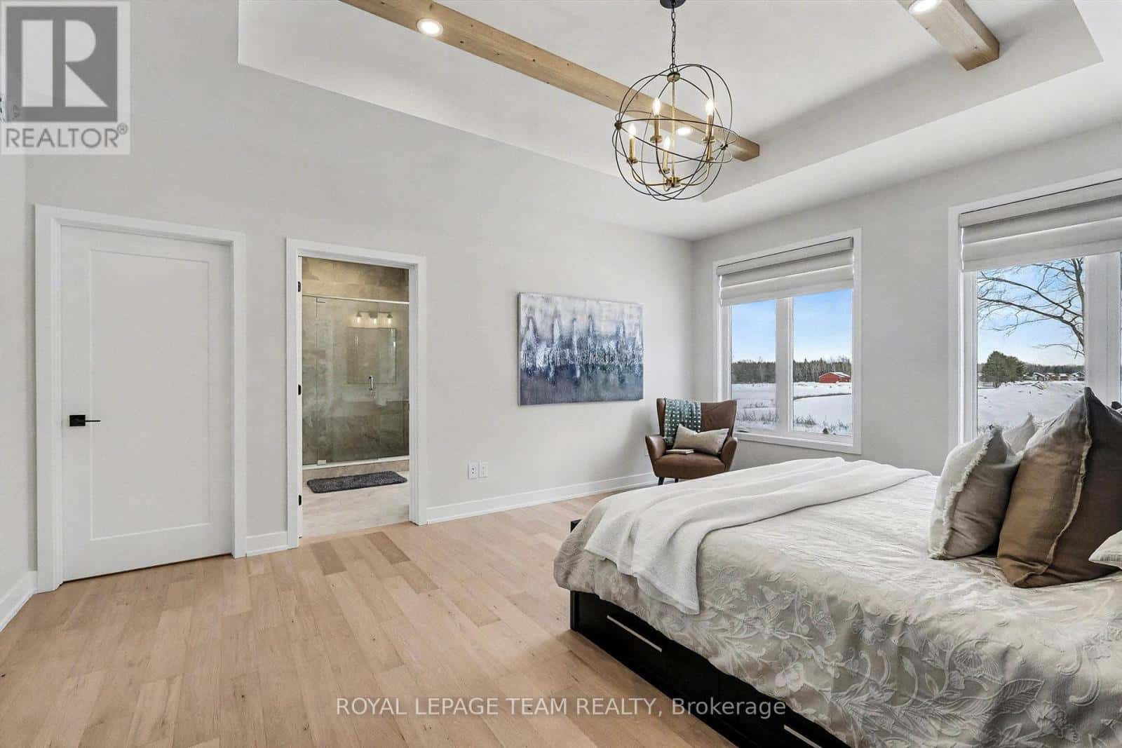 North Dundas — North Dundas - Photo 4 of 44