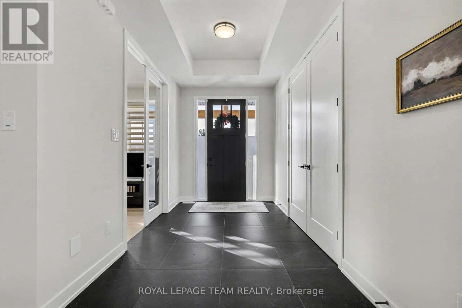 1685 TRIZISKY STREET — North Dundas, Ontario - Photo 5 of 44