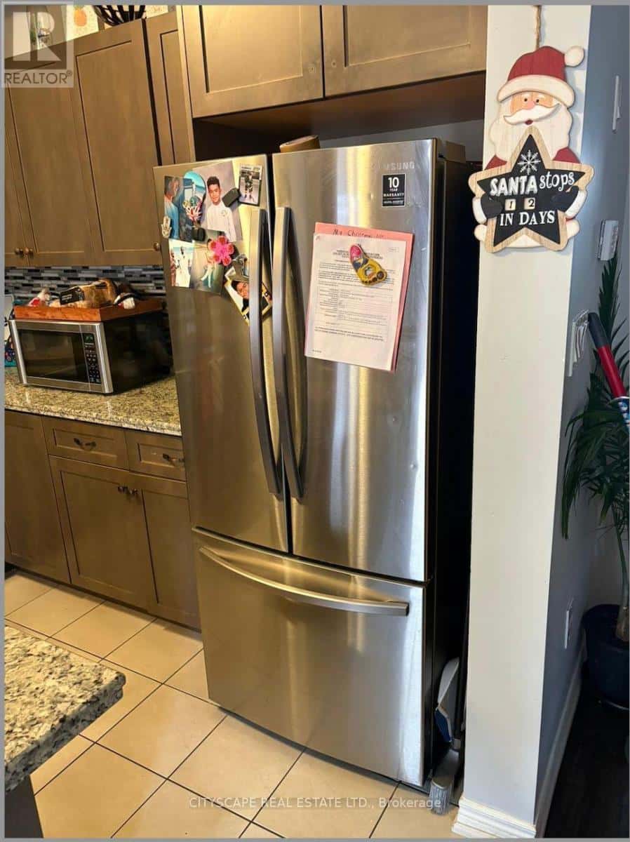 Hamilton (Mewburn) — Hamilton (Mewburn) - Photo 5 of 18