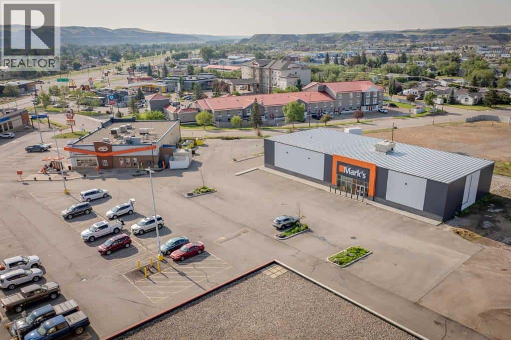 Drumheller, Alberta — Drumheller, Alberta - Photo 4 of 13