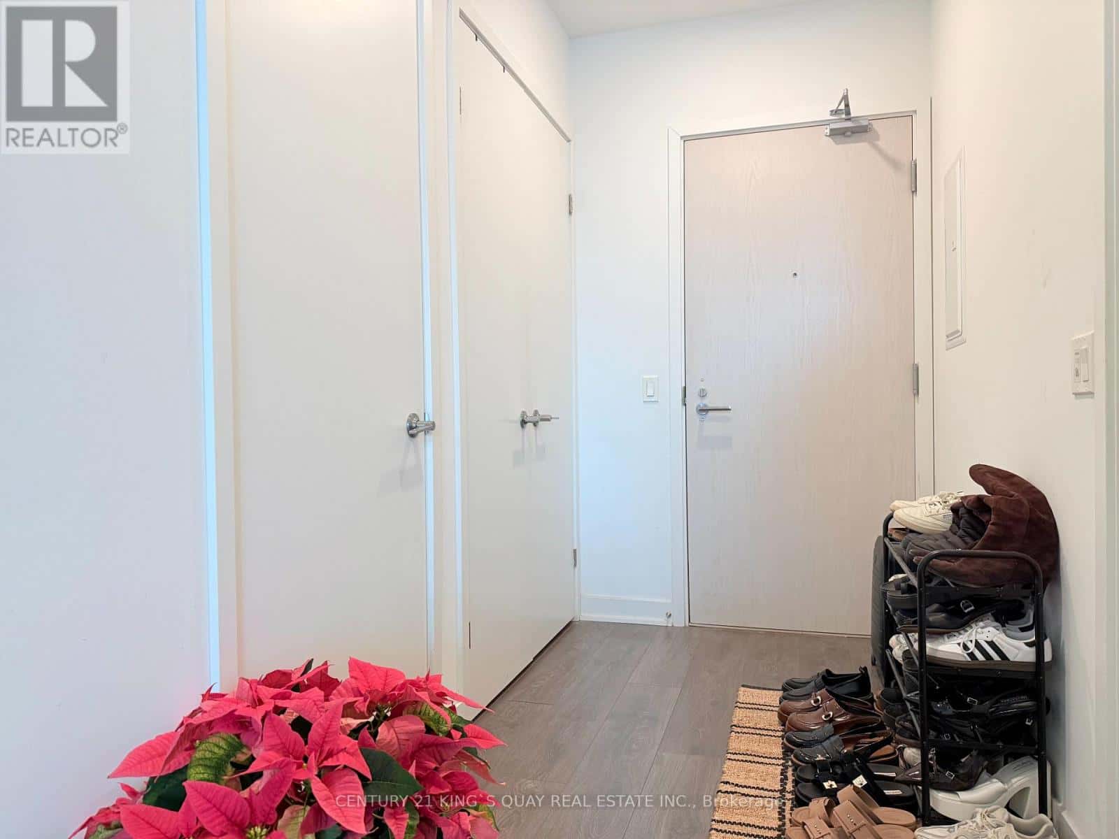 5007 - 115 BLUE JAY WAY — Toronto (Waterfront Communities) - Photo 2 of 17