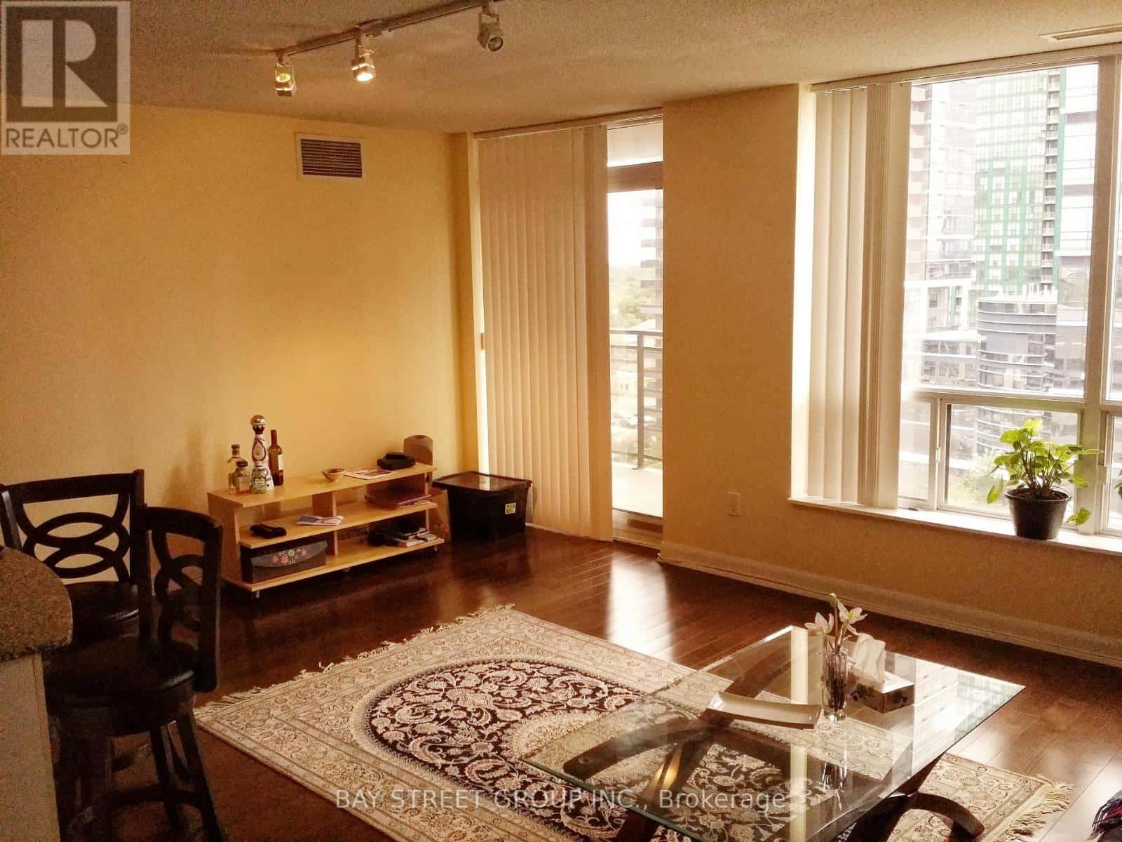 1606 - 33 SHEPPARD AVENUE E — Toronto (Willowdale East) - Photo 3 of 12