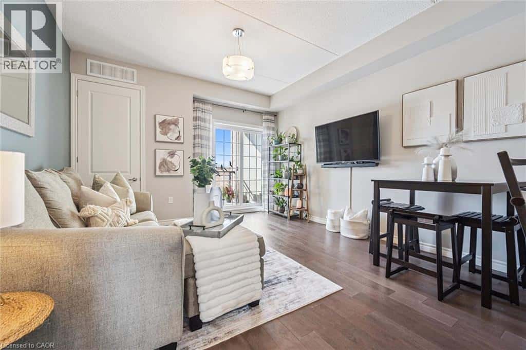 1077 GORDON Street Unit# 333 — Guelph, Ontario - Photo 2 of 40