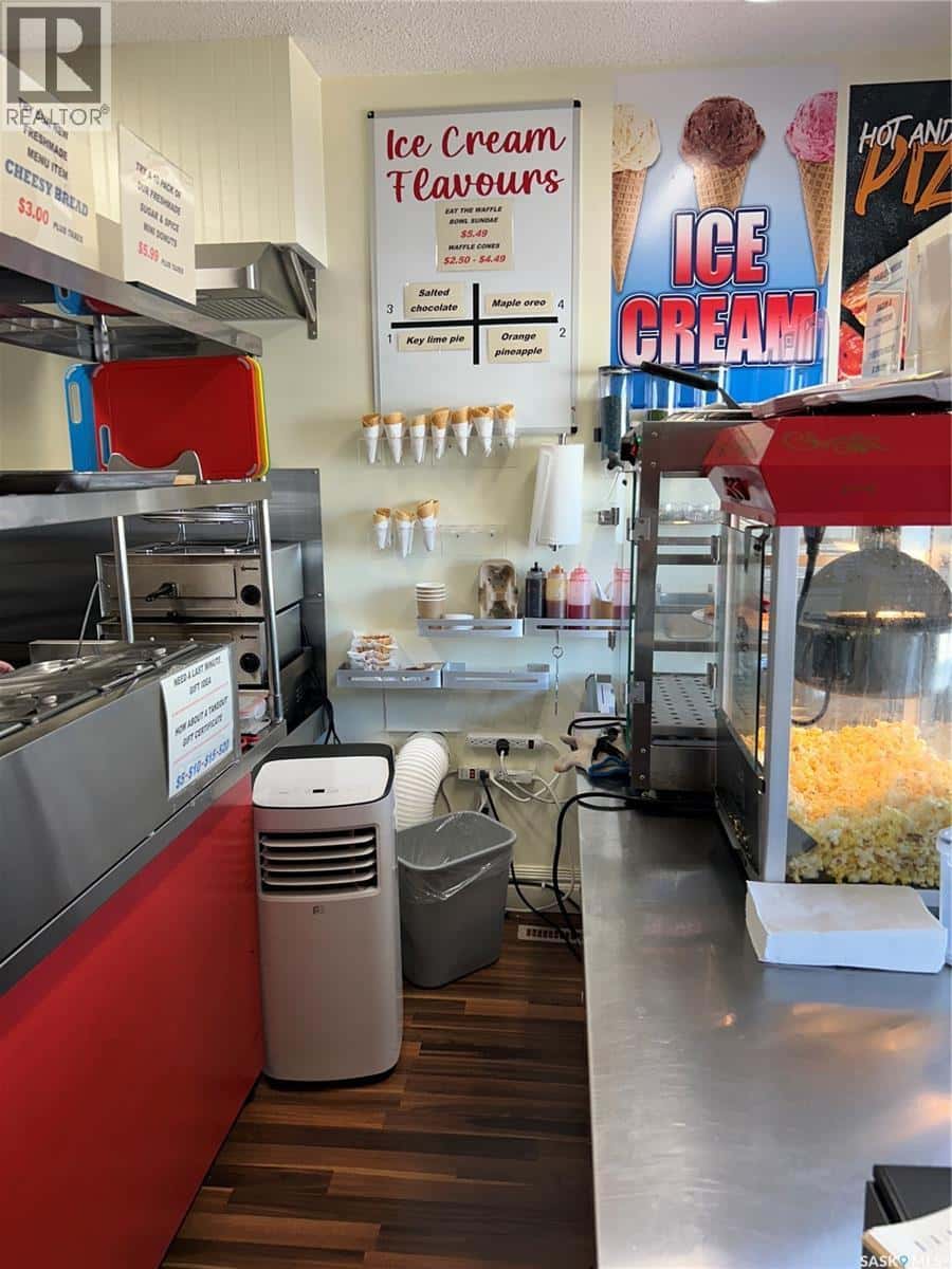 217 1st AVENUE W — Kelvington, Saskatchewan - Photo 3 of 28