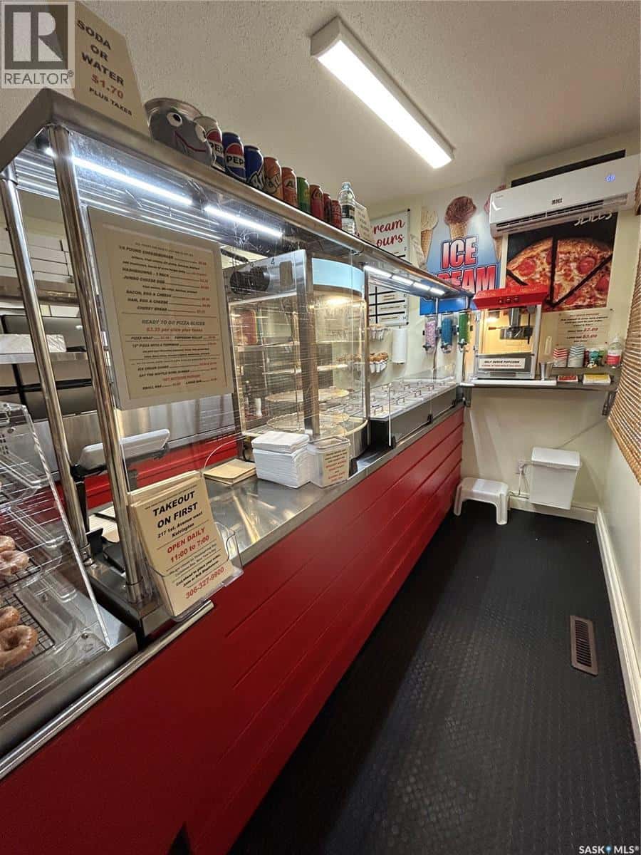 217 1st AVENUE W — Kelvington, Saskatchewan - Photo 2 of 28