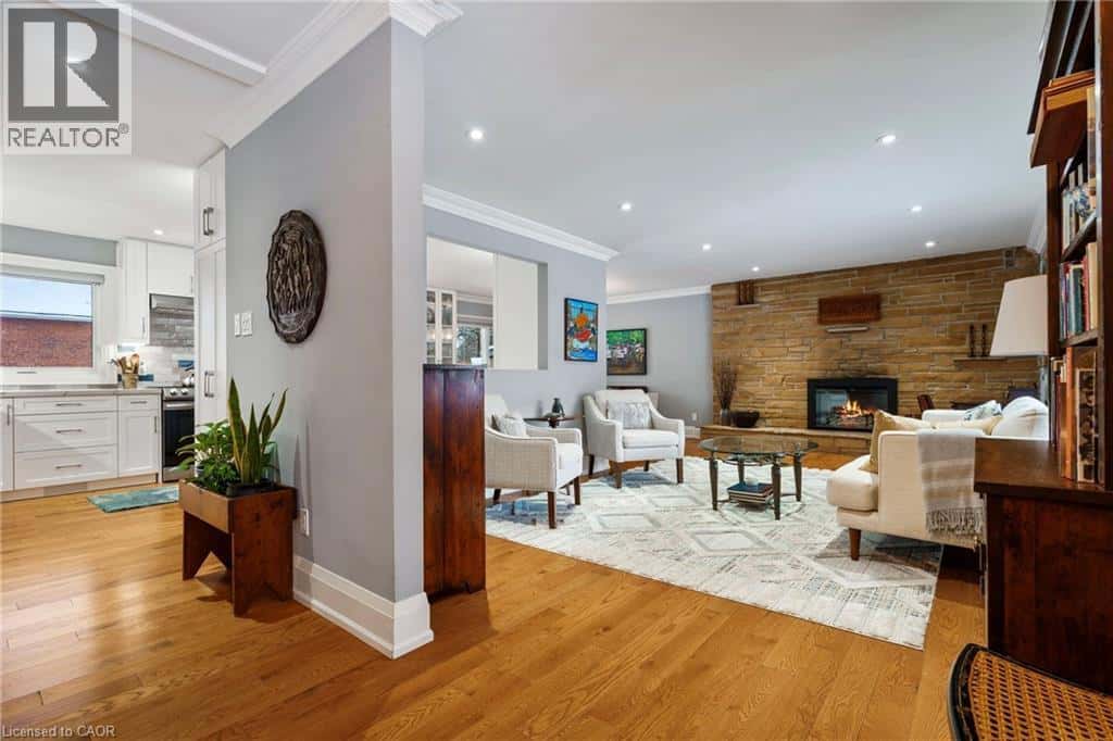 3 HATFIELD Place — Dundas, Ontario - Photo 5 of 48