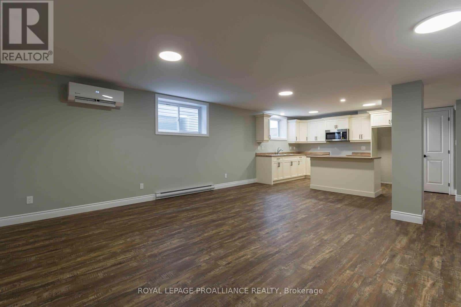 Belleville (Belleville Ward) — Belleville (Belleville Ward) - Photo 3 of 11