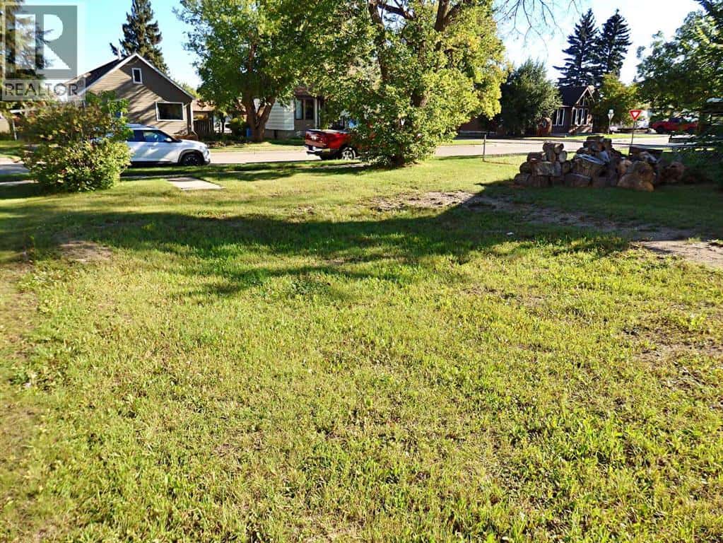 4703 54 Avenue — Vermilion, Alberta - Photo 5 of 12