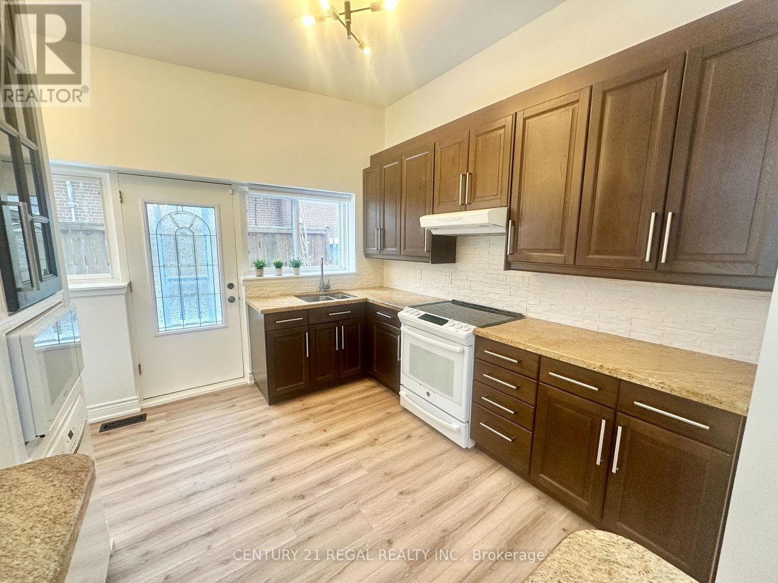 Toronto (Parkwoods-Donalda) — Toronto (Parkwoods-Donalda) - Main photo