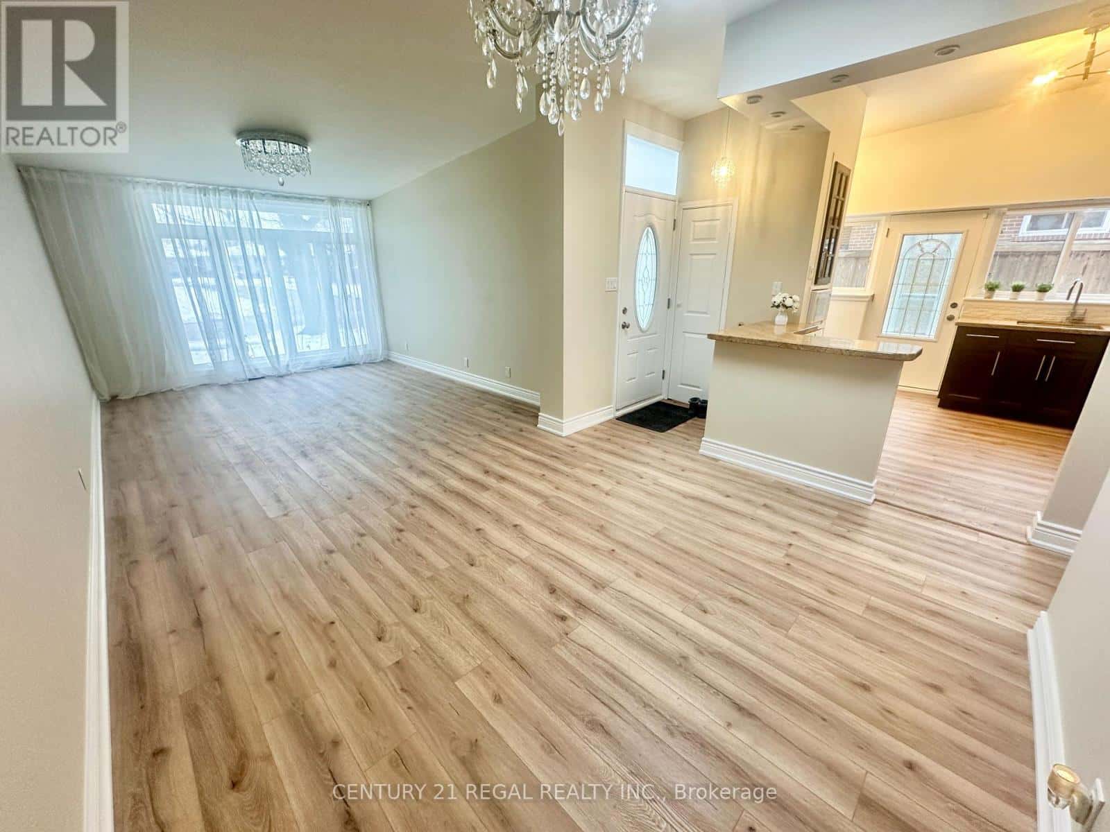 Toronto (Parkwoods-Donalda) — Toronto (Parkwoods-Donalda) - Photo 4 of 27