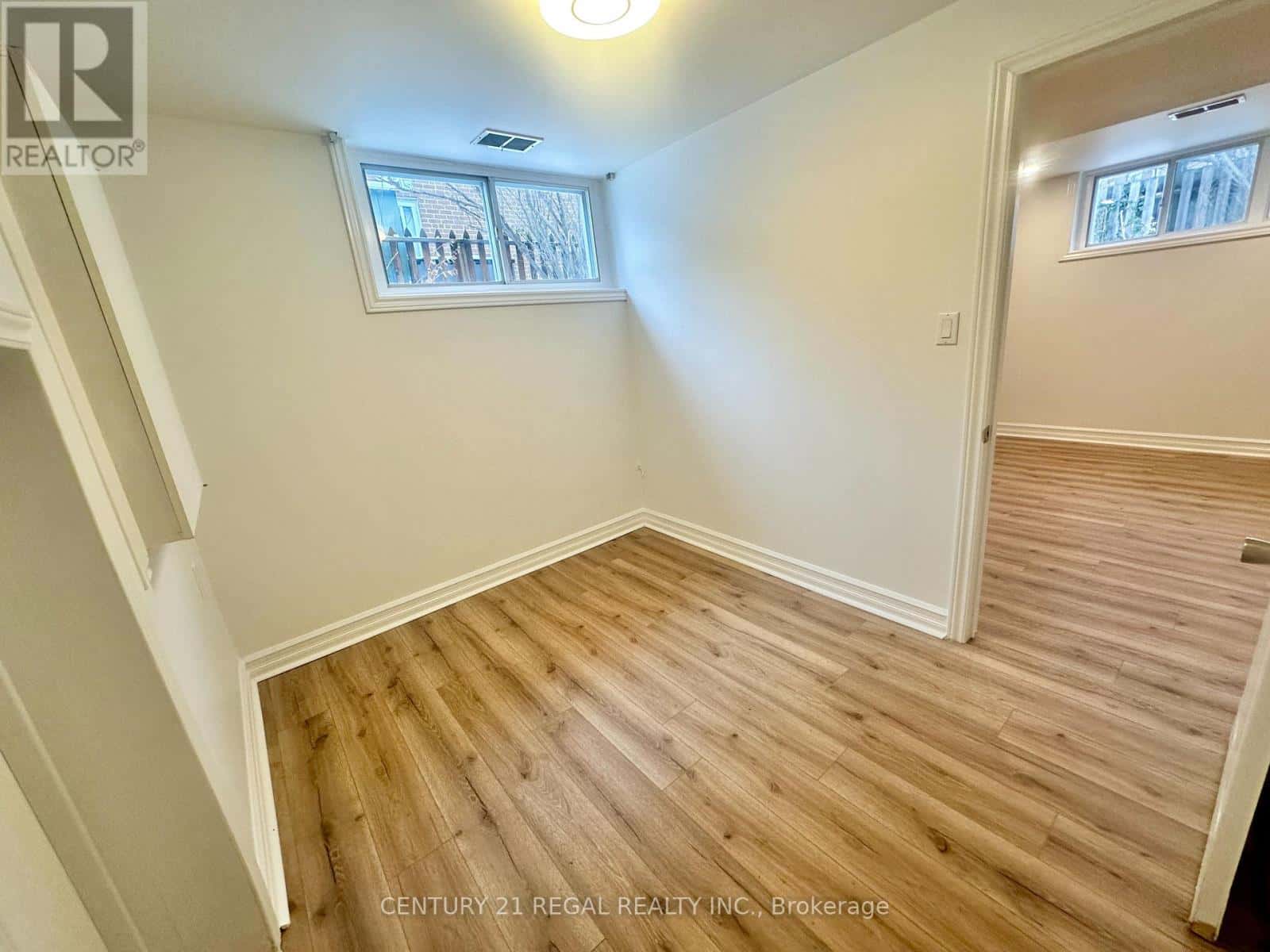 Toronto (Parkwoods-Donalda) — Toronto (Parkwoods-Donalda) - Photo 5 of 19