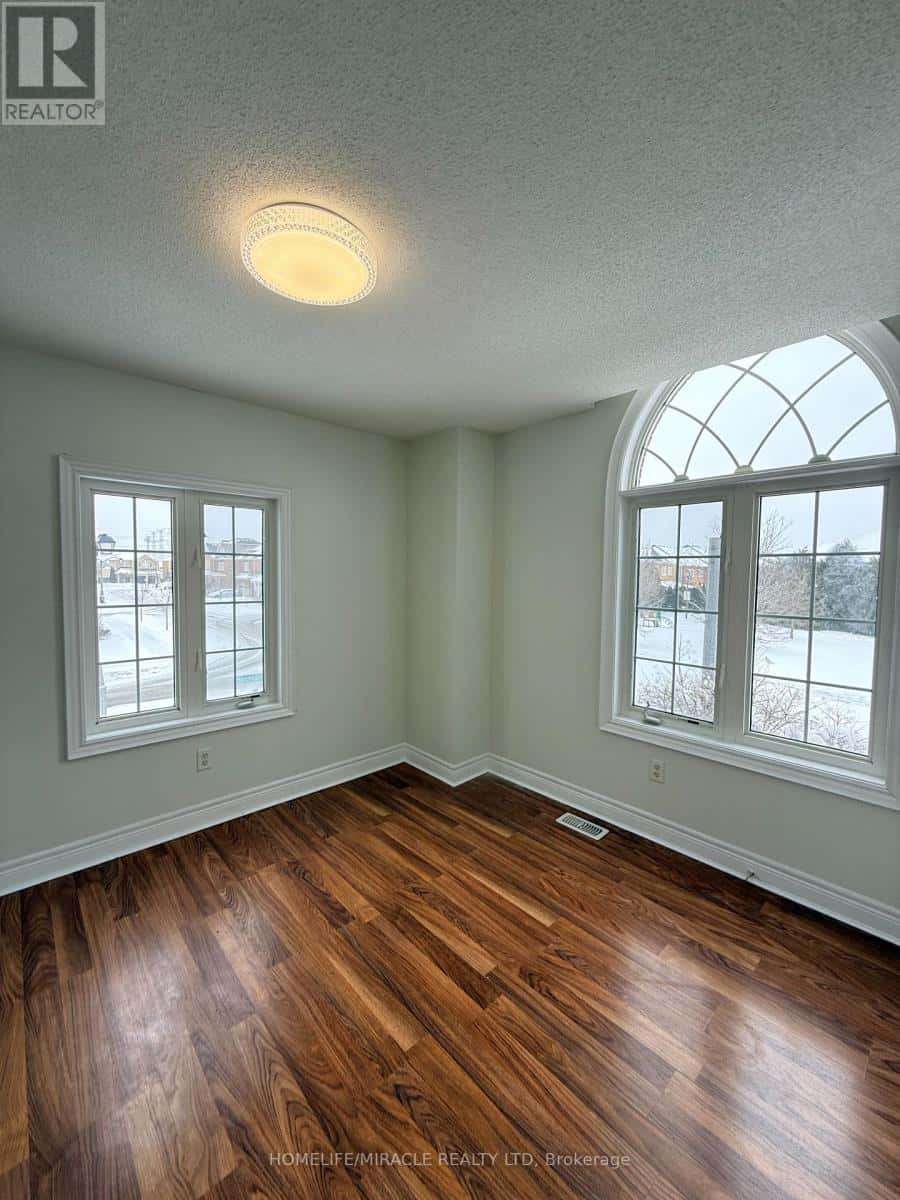 Ajax (Northeast Ajax) — Ajax (Northeast Ajax) - Photo 4 of 21