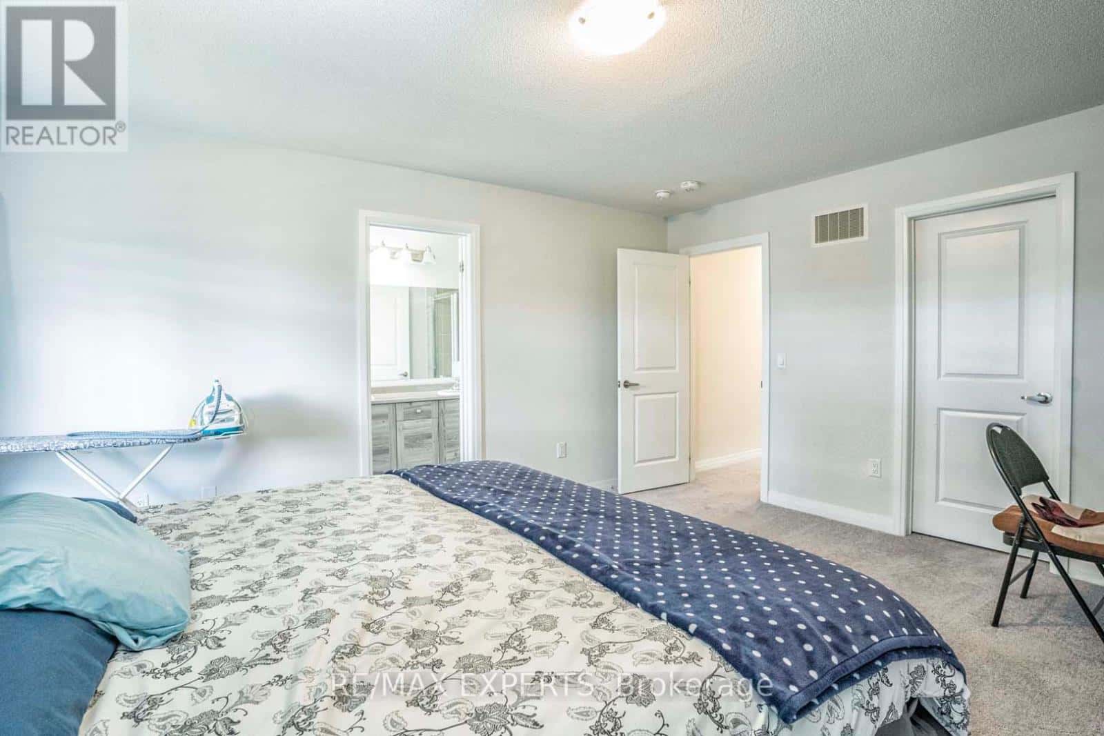 Bradford West Gwillimbury (Bradford) — Bradford West Gwillimbury (Bradford) - Photo 2 of 45