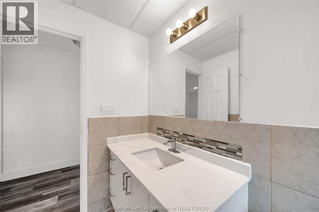 25 Orchard Heights DRIVE Unit# 5 — Chatham - Photo 2 of 16