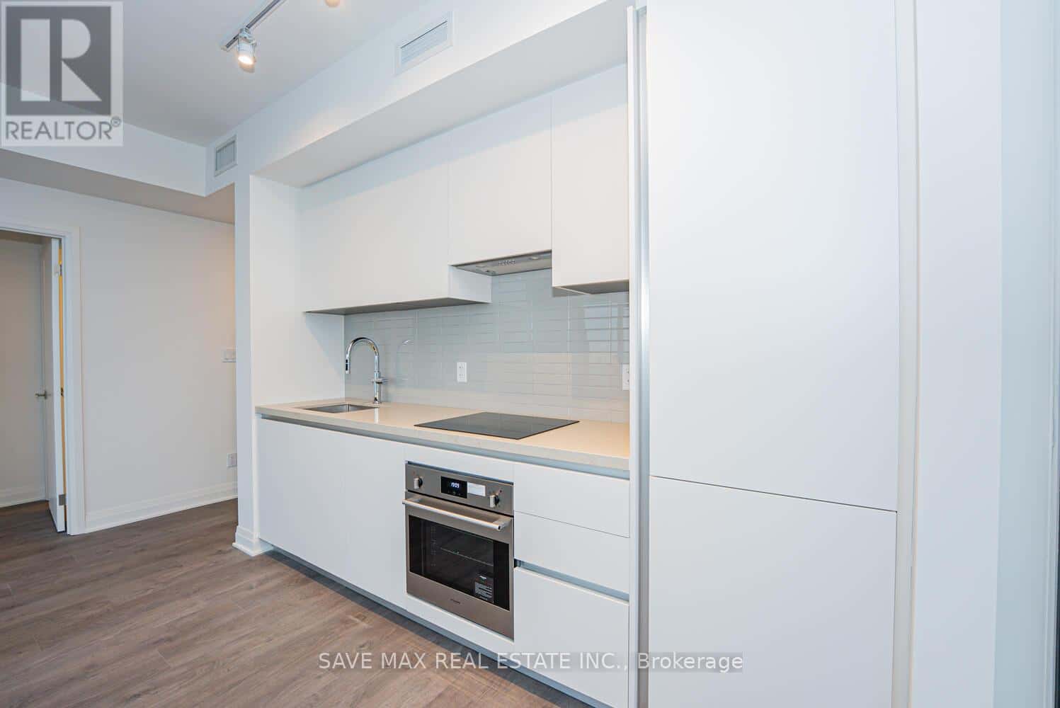 Mississauga (City Centre) — Mississauga (City Centre) - Photo 2 of 40