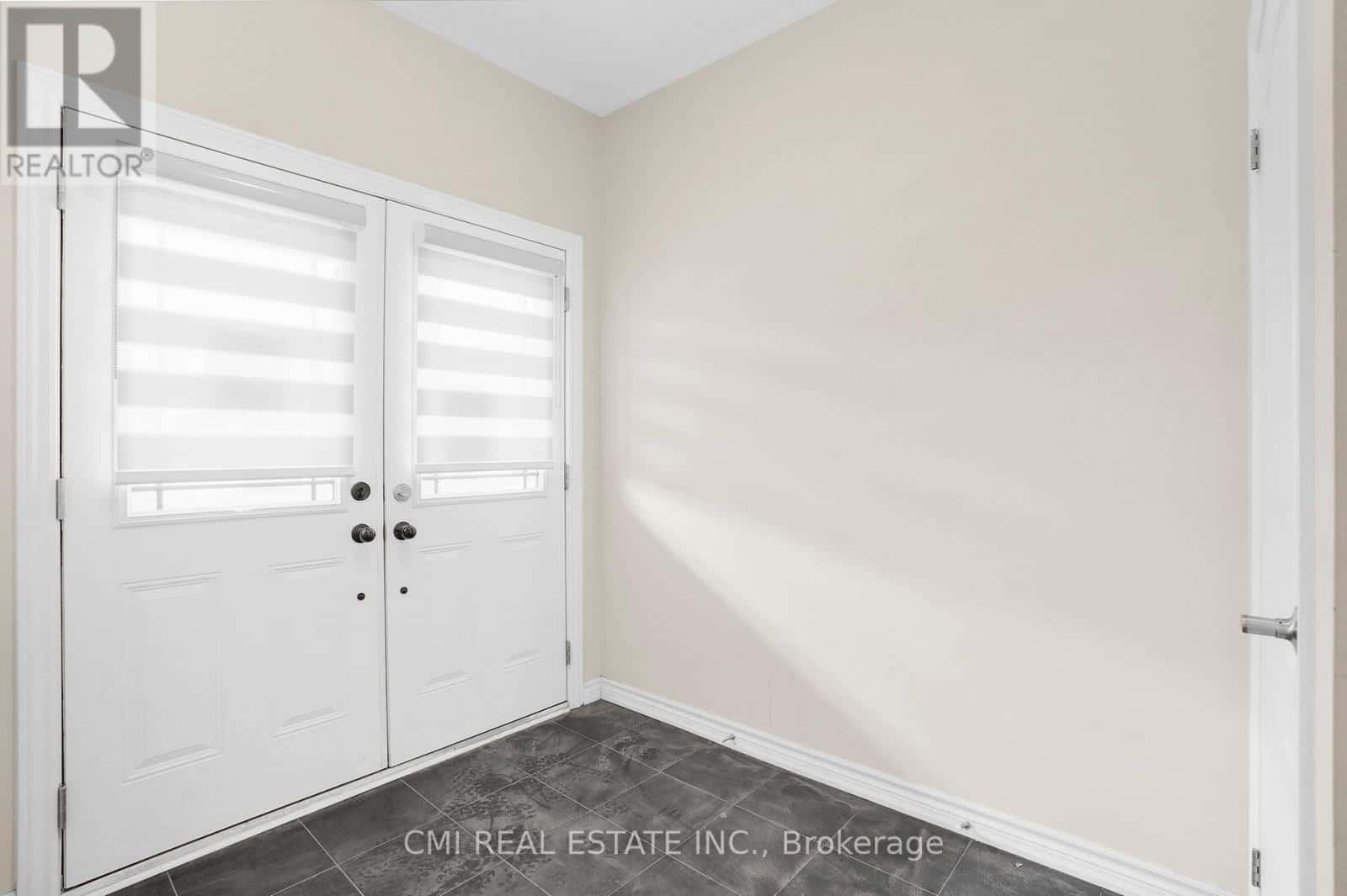 Thorold (Thorold Downtown) — Thorold (Thorold Downtown) - Photo 4 of 41