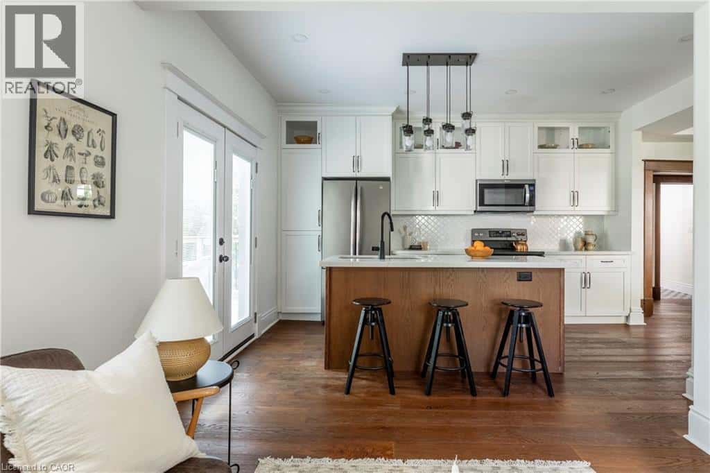 Hamilton — Hamilton - Photo 5 of 48