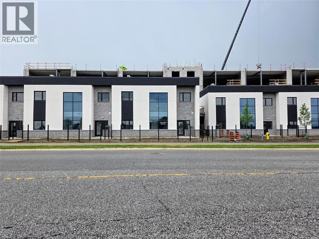 4300 LAURIER PARKWAY Unit# 221 — LaSalle, Ontario - Main photo