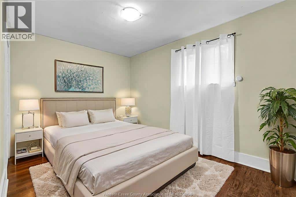 Windsor — Windsor - Photo 4 of 31