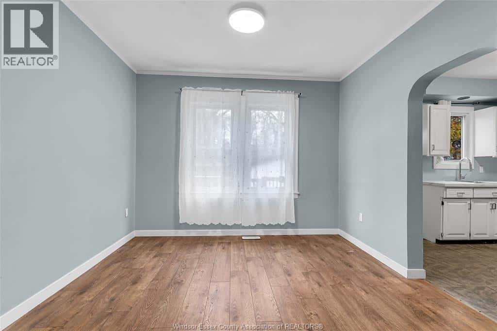 Windsor — Windsor - Photo 5 of 31