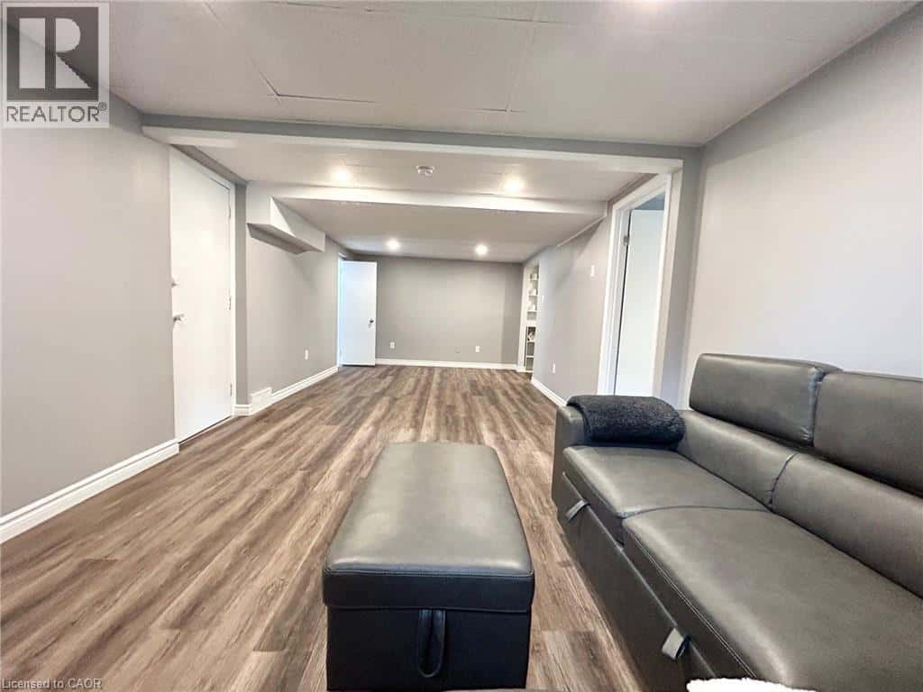 Kitchener — Kitchener - Photo 5 of 13