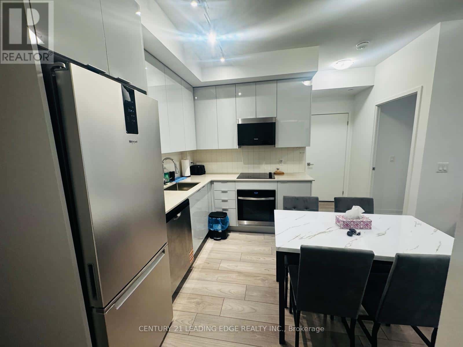 Vaughan (Concord) — Vaughan (Concord) - Photo 5 of 7