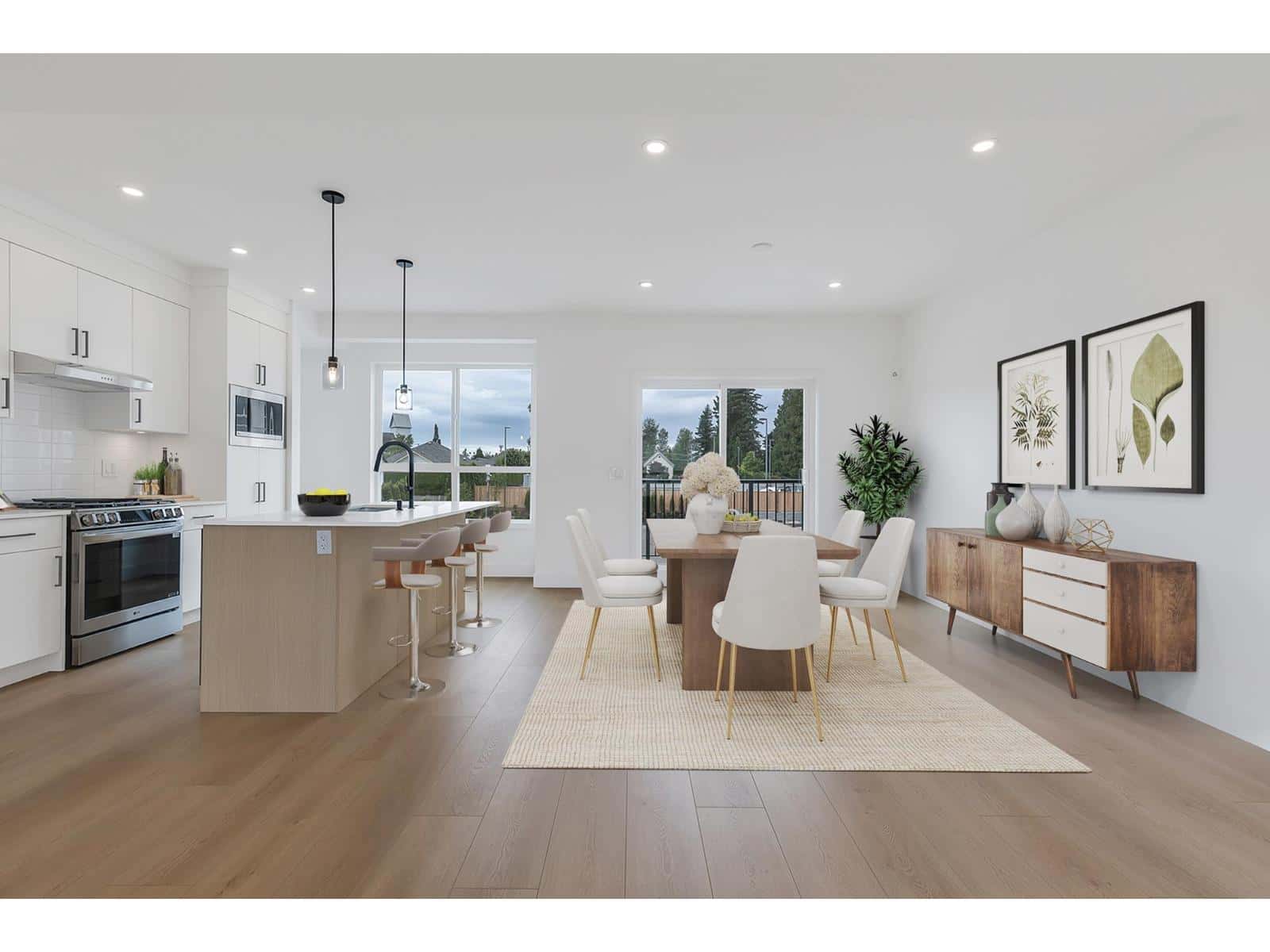 Abbotsford — Abbotsford - Photo 3 of 14